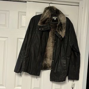 Never worn 3X faux fur lined and color on this fabulous fall jacket.